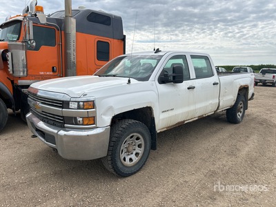 2015 Chevrolet 3500HD 4x4 Crew Cab Pickup (Inoperable)