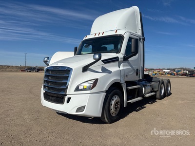 2022 Freightliner Cascadia 126 6x4 T/A Day Cab Truck Tractor