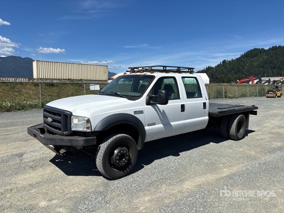 2006 Ford F-450 XL 4x4 Crew Cab Flatbed Truck