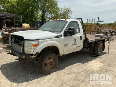2014 Ford F-350 XL 4x4 Camion à Plateau (Inoperable)