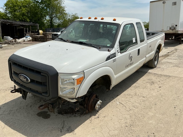 2013 Ford F-250 XL 4x4 Extended Cab Pickup