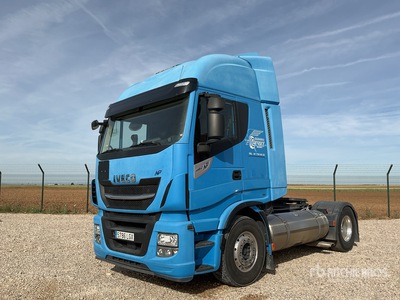 2020 Iveco Stralis AS 460 GNL LNG 4x2 S/A Sleeper Truck Tractor