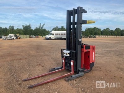 Raymond EASI Electric Forklift