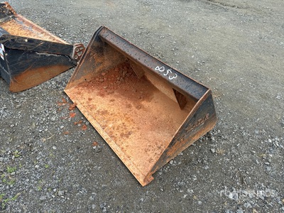 24 in Mini Skid Steer Bucket