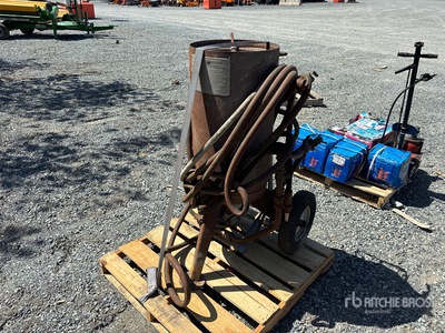 Clemco 1648 Sand Blaster