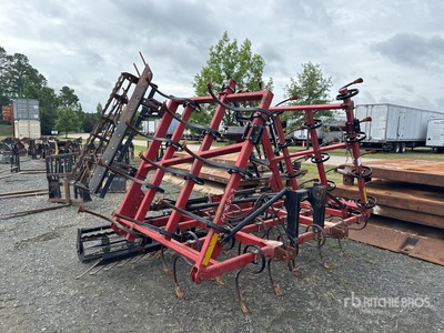 Unverferth Perfecta II 20 ft 3-Point Cultivateur