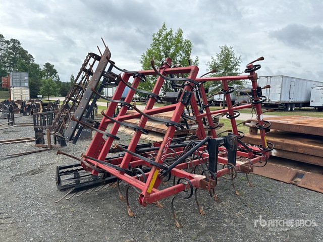 Unverferth Perfecta II 20 ft 3-Point Cultivator