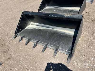 72 in Low Profile Godet pour Skid Steer (Unused)