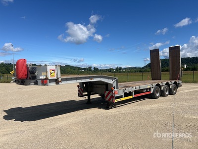 2010 Faymonville TL3GE CPE 1 56.50 t Tri/A 7.70 m - 12.70 m Extendable Semi-Remorque Porte-Engin 3 Essieux Remorque Surbaissée