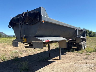 1984 Fruehauf 30 ft T/A مقطورة للتفريغ الخلفي