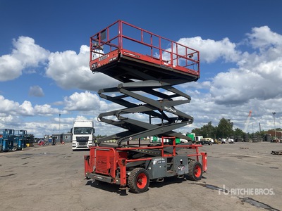 2015 Skyjack SJ9250 4x4 Diesel Scissor Lift