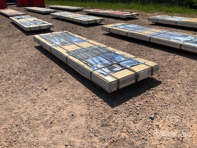 Quantity of (200) 3 ft x 10 ft Sheets Black Steel Siding Roofing Materiale edile (Unused)