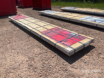 Quantity of (100) 3 ft x 16 ft Sheets Red Steel Siding Roofing Materiale edile (Unused)