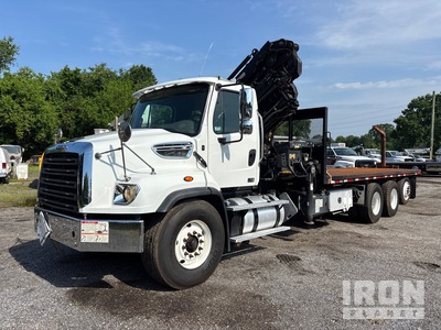 2015 Hiab Knuckle Boom on 2016 Freightliner 114SD 114SD 8x4 Knuckle Camión Grúa