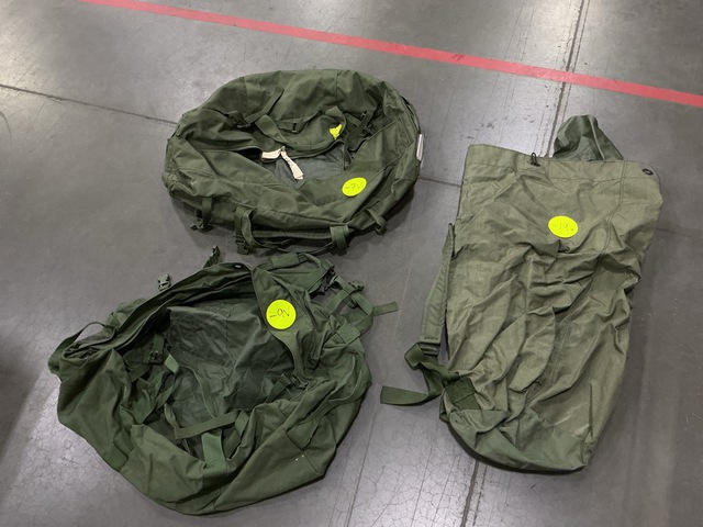 (66) Duffel Bags