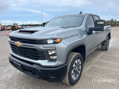2024 Chevrolet Silverado 2500HD Custom 4x4 Crew Cab Pickup