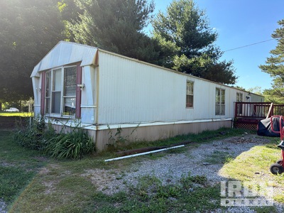 1993 76 ft 0 in x 15 ft 7 in 5 Person Quad/A Modular Home