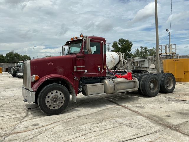 2013 Peterbilt 367 6x4 T/A Day Cab Truck Tractor
