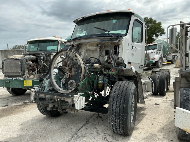 2019 Peterbilt 567 6x4 Cab and Chassis (Inoperable)