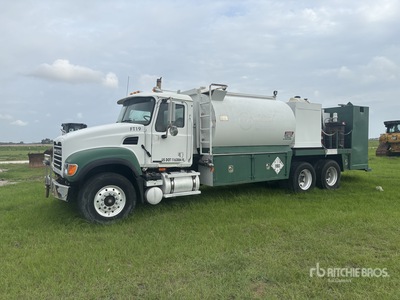 2002 Mack CV713 Fuel and Lube Truck