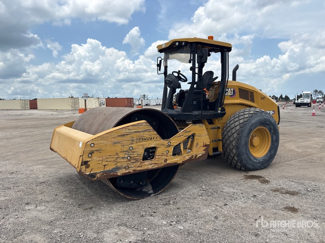 2022 Cat CS10 GC Smooth Drum Compactor
