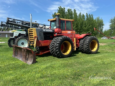 1983 Versatile 835 Articulated 4WD Tractor