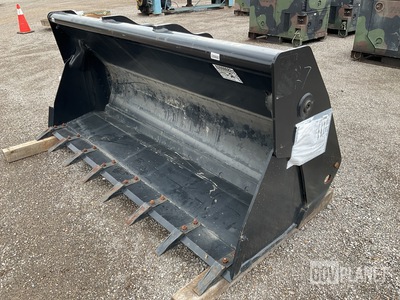 Cat 216-8810 90" Clamshell Loader Bucket