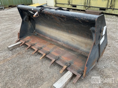 Cat 216-8810 90" Clamshell Loader Bucket