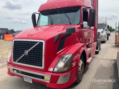 2013 Volvo VNL Cabeza Tractora Cabina Dormitorio