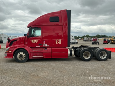 2013 Volvo VNL 6x4 T/A Sleeper Truck Tractor