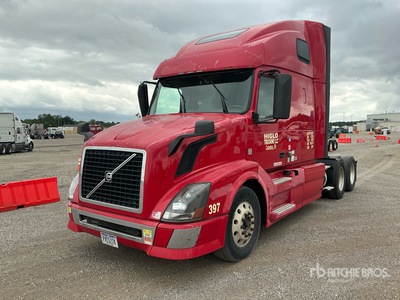 2013 Volvo VNL 6x4 T/A Sleeper Truck Tractor