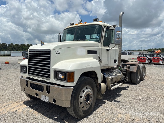 2019 Mack P164T Pinnacle 6x4 T/A Day Cab Truck Tractor