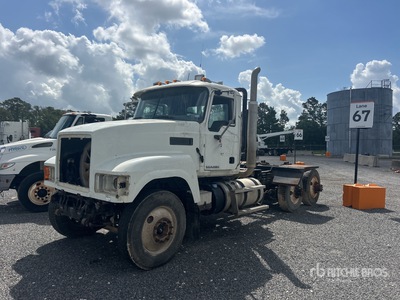 2013 Mack CHU613 6x4 Cabine et châssis