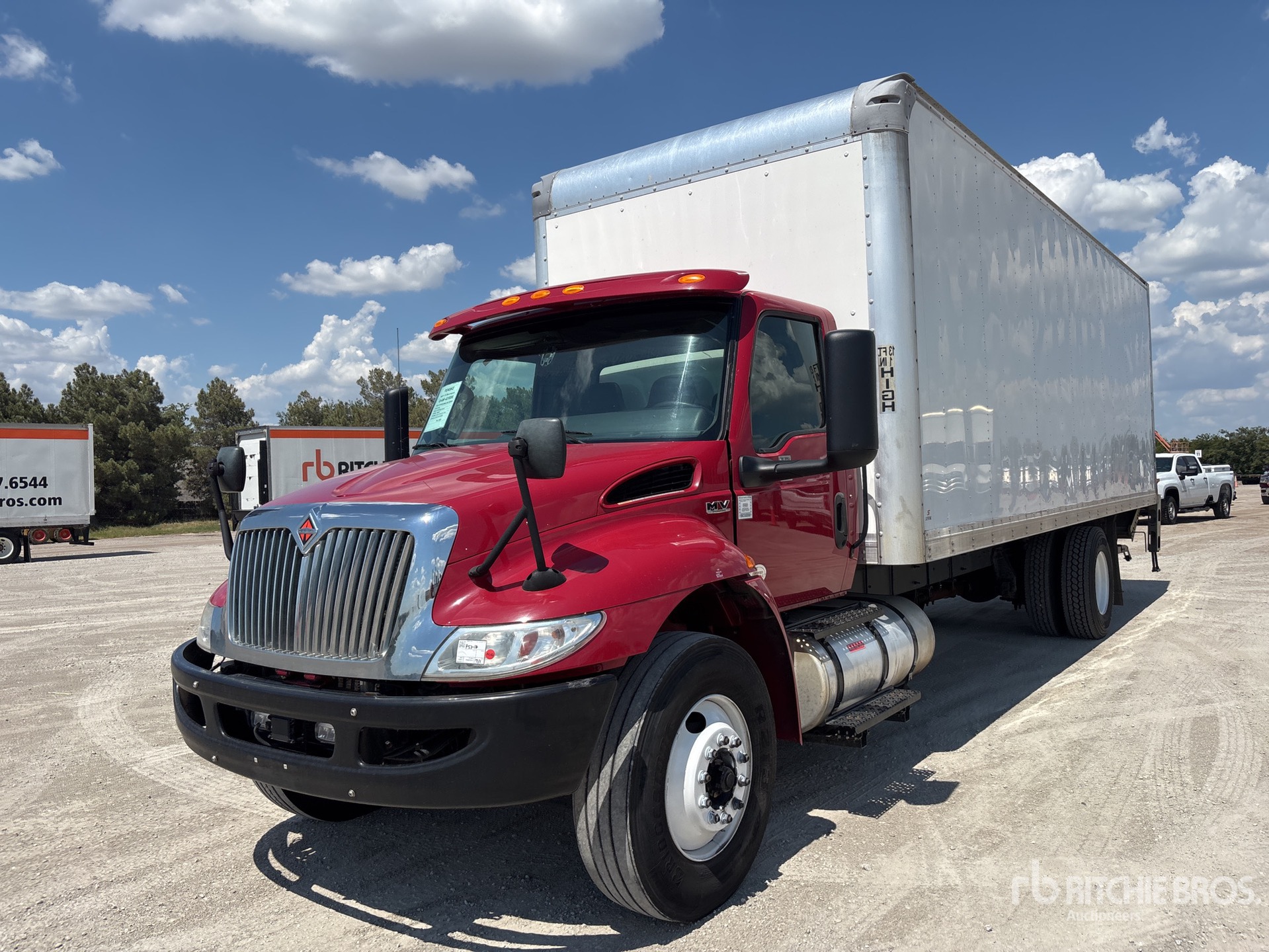 2022 International MV607 4x2 Van Truck