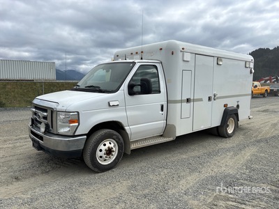 2014 Ford E-350 4x2 Ambulance