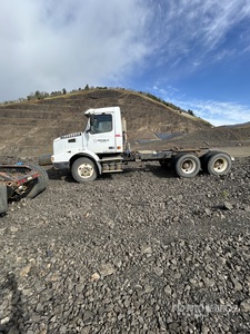 2006 Volvo VHD T/A Day Cab Truck Tractor