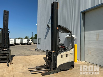 2017 Crown RM6095S-45 4500 lb Reach Truck