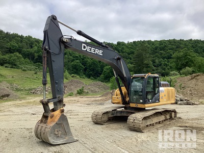 2016 John Deere 250G LC Tracked Excavator