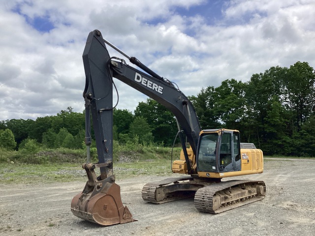 2008 John Deere 240D Tracked Excavator