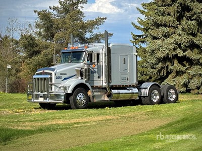 2003 Kenworth T800 6x4 T/A Sleeper Truck Tractor