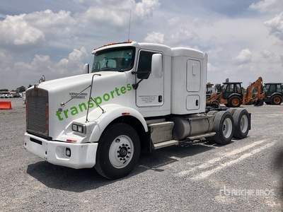 2017 Kenworth T800B 6x4 Tractocamion con dormitorio / T/A Sleeper Truck Tractor