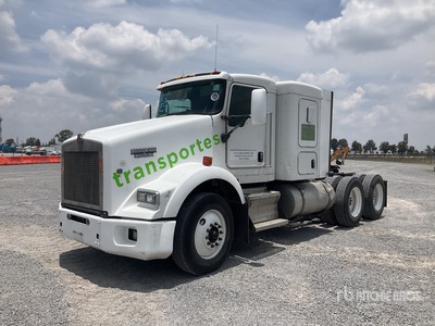 2017 Kenworth T800B 6x4 Tractocamion con dormitorio / T/A Sleeper Truck Tractor