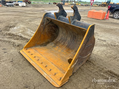 Daequip WBM200 60 in Q/C Cleanup Excavator Bucket