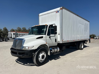 2018 International 4300 SBA 4x2 Gesloten vrachtwagen