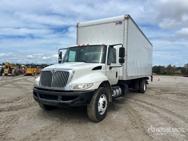 2018 International 4300 SBA 4x2 Van Truck