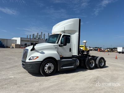 2021 International LT625 6x4 Cabeza Tractora Cabina Corta