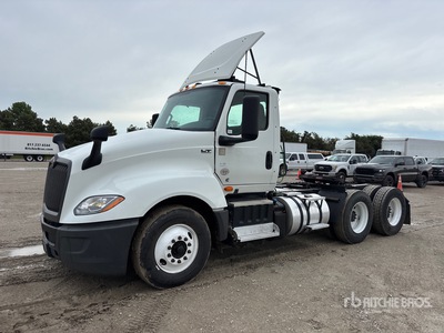 2021 International LT625 6x4 Cabeza Tractora Cabina Corta