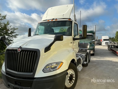 2021 International LT625 Cabeza Tractora Cabina Corta