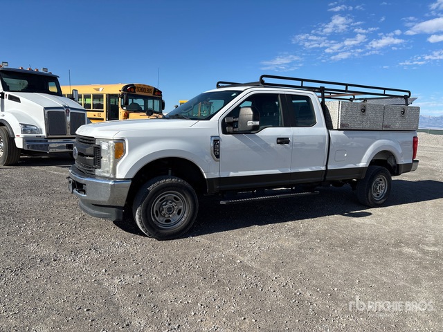 2017 Ford F-250 XL 4x4 Extended Cab Pickup