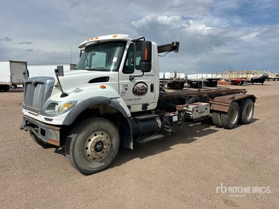 2005 International 7600 6x4 ロールオフトラック